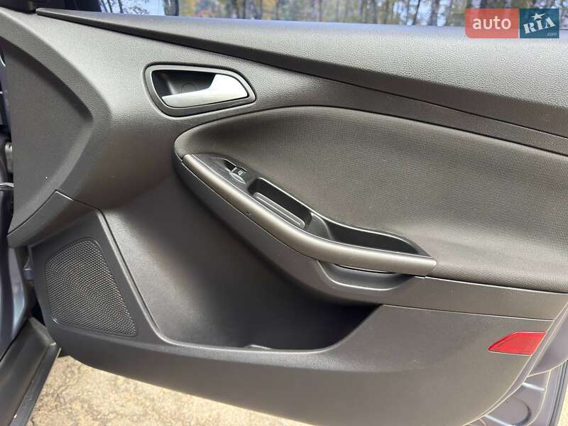 Седан Ford Focus 2013 в Охтирці