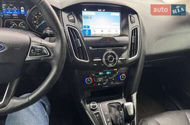 Седан Ford Focus 2017 в 