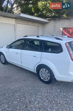 Универсал Ford Focus 2010 в 