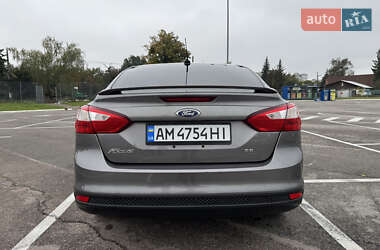 Седан Ford Focus 2014 в 