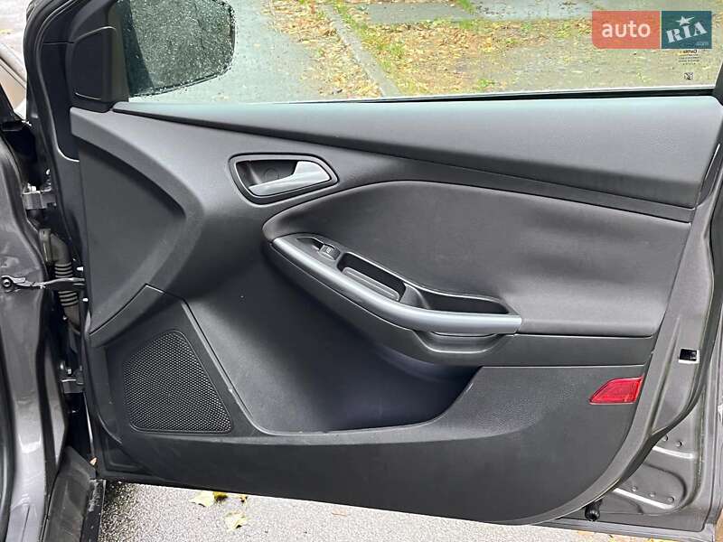 Хэтчбек Ford Focus 2011 в Киеве фото 15 Хэтчбек Ford Focus 2011 в Киеве