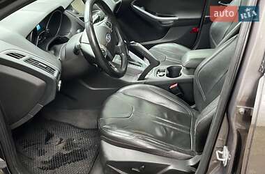 Хэтчбек Ford Focus 2011 в 
