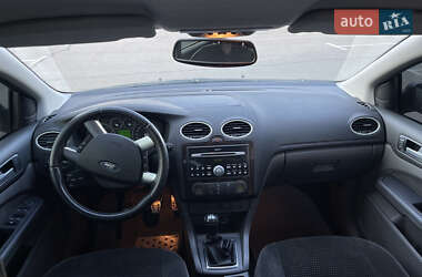 Седан Ford Focus 2006 в 