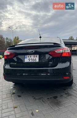 Седан Ford Focus 2013 в 