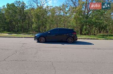 Хэтчбек Ford Focus 2017 в 