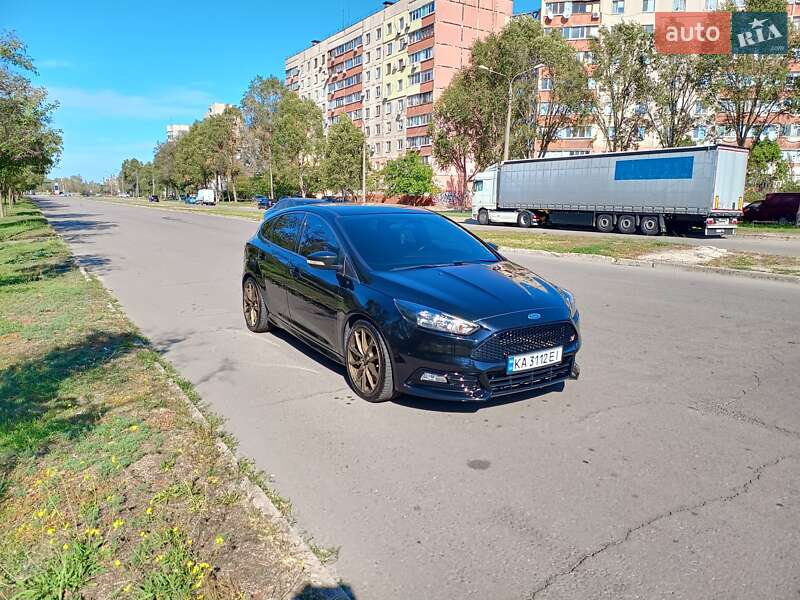 Хетчбек Ford Focus 2017 в Запоріжжі