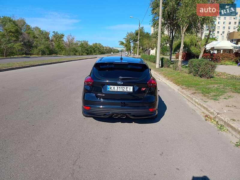 Хетчбек Ford Focus 2017 в Запоріжжі
