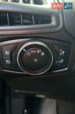 Седан Ford Focus 2013 в 