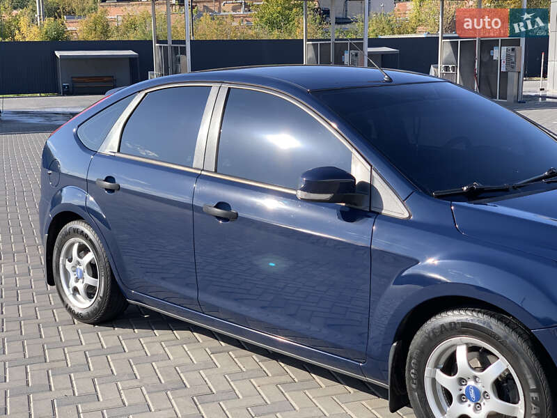Хэтчбек Ford Focus 2011 в Полтаве
