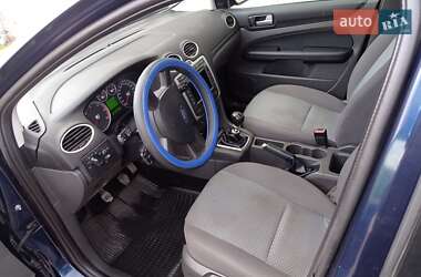Хэтчбек Ford Focus 2006 в 