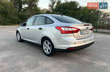 Седан Ford Focus 2012 в 