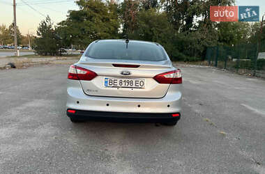 Седан Ford Focus 2012 в 