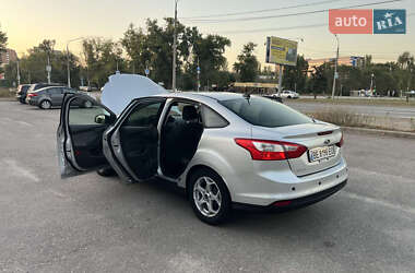 Седан Ford Focus 2012 в 