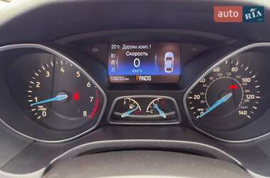 Седан Ford Focus 2015 в 