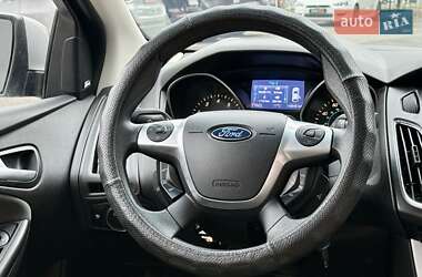 Седан Ford Focus 2013 в 