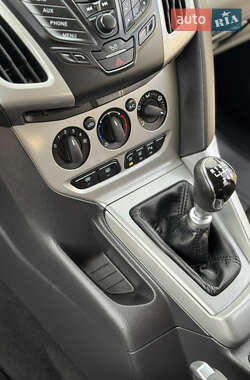 Универсал Ford Focus 2012 в 