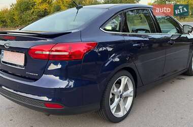 Седан Ford Focus 2016 в 