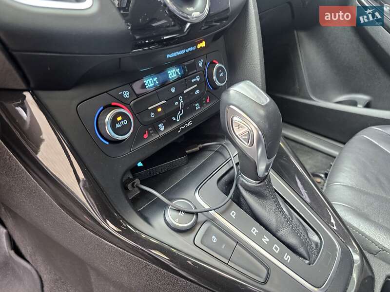 Седан Ford Focus 2016 в Киеве