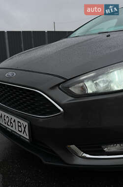 Седан Ford Focus 2015 в 