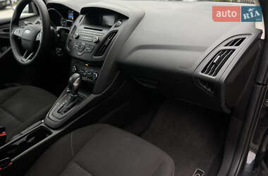 Седан Ford Focus 2015 в 