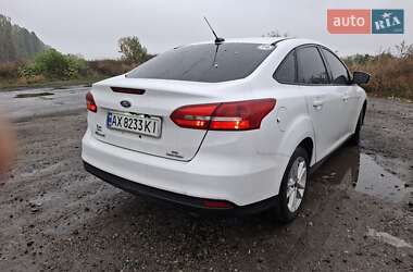 Седан Ford Focus 2015 в 