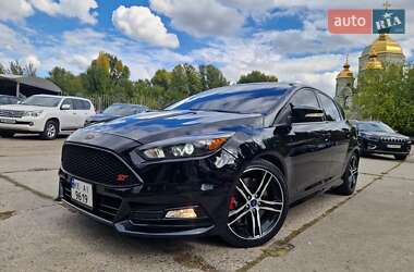 Хэтчбек Ford Focus 2017 в Днепре