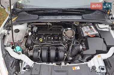 Седан Ford Focus 2015 в 