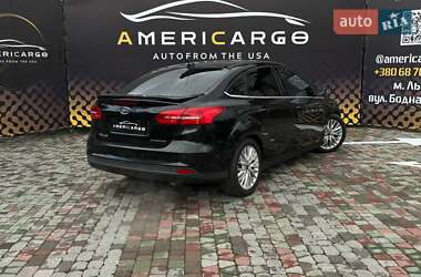 Седан Ford Focus 2015 в 