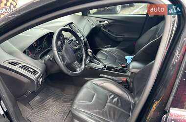 Седан Ford Focus 2015 в 