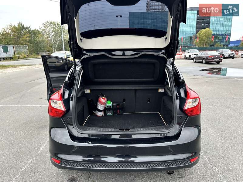 Хэтчбек Ford Focus 2013 в Киеве