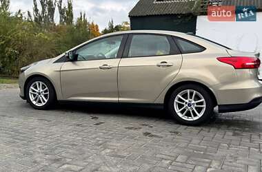 Седан Ford Focus 2014 в  фото 7 Седан Ford Focus 2014 в