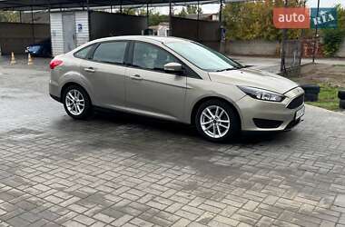 Седан Ford Focus 2014 в  фото 11 Седан Ford Focus 2014 в