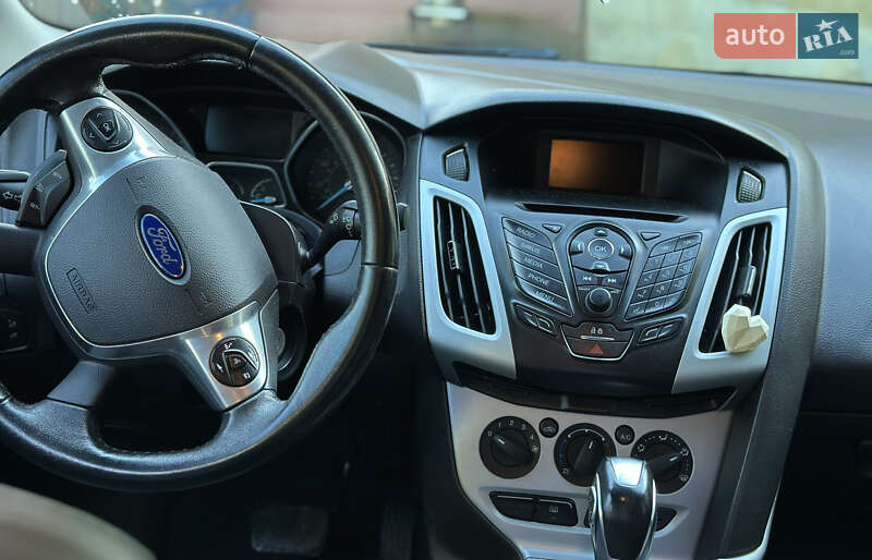 Седан Ford Focus 2014 в Микуличине фото 15 Седан Ford Focus 2014 в Микуличине