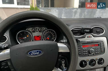 Универсал Ford Focus 2010 в 
