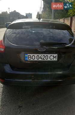 Хетчбек Ford Focus 2015 в 