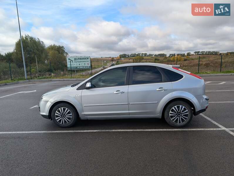 Хэтчбек Ford Focus 2007 в Ровно
