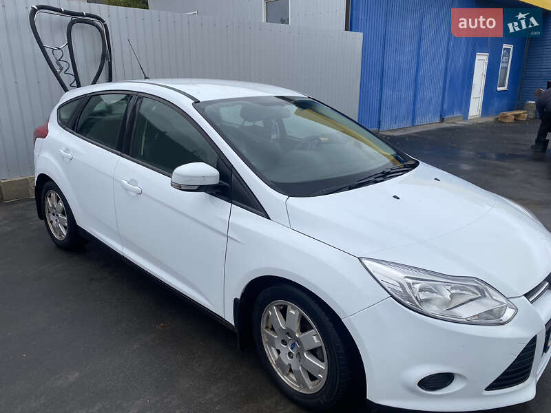 Хэтчбек Ford Focus 2014 в Теплике