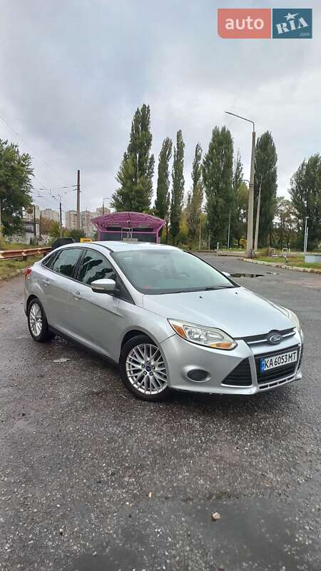 Седан Ford Focus 2014 в 
