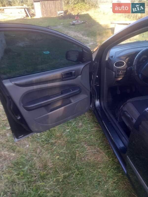 Седан Ford Focus 2005 в Ровно