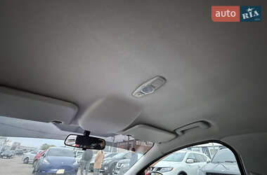 Хэтчбек Ford Focus 2012 в 