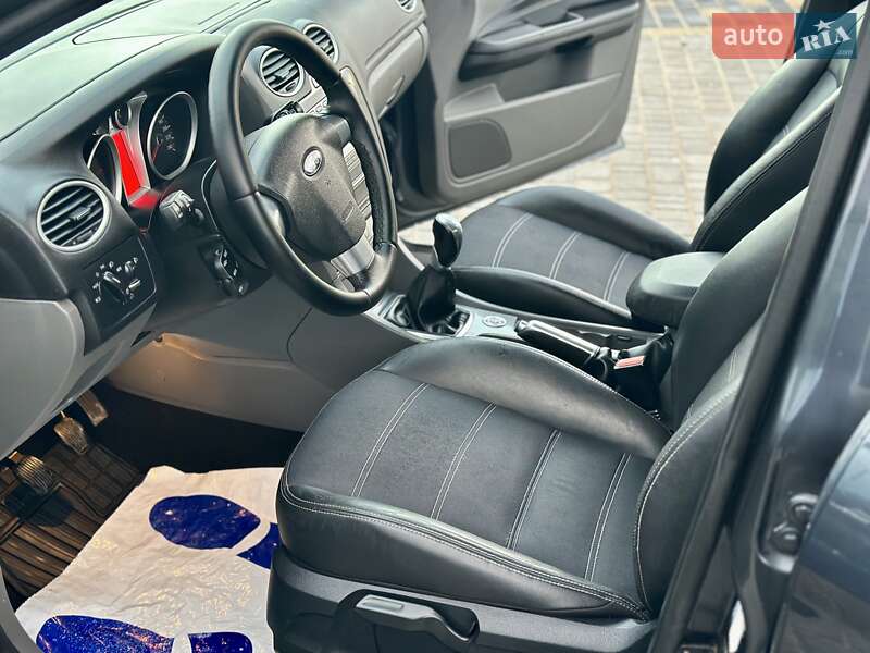 Универсал Ford Focus 2010 в Вараше фото 12 Универсал Ford Focus 2010 в Вараше