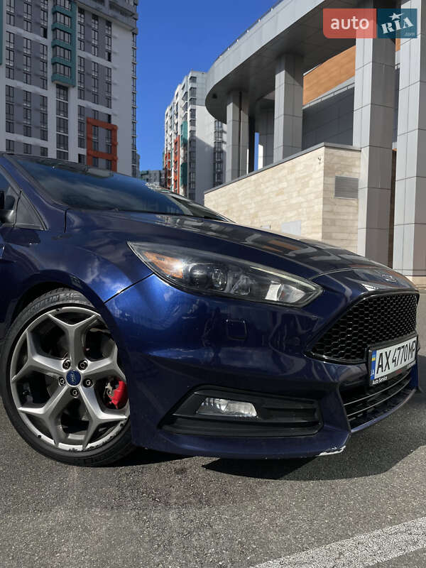 Хетчбек Ford Focus 2016 в Києві