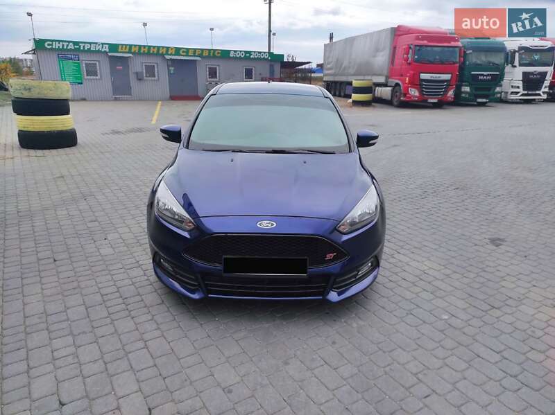 Хэтчбек Ford Focus 2017 в Днепре