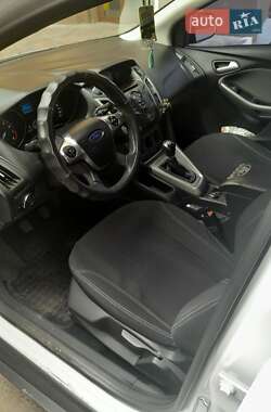Седан Ford Focus 2014 в 