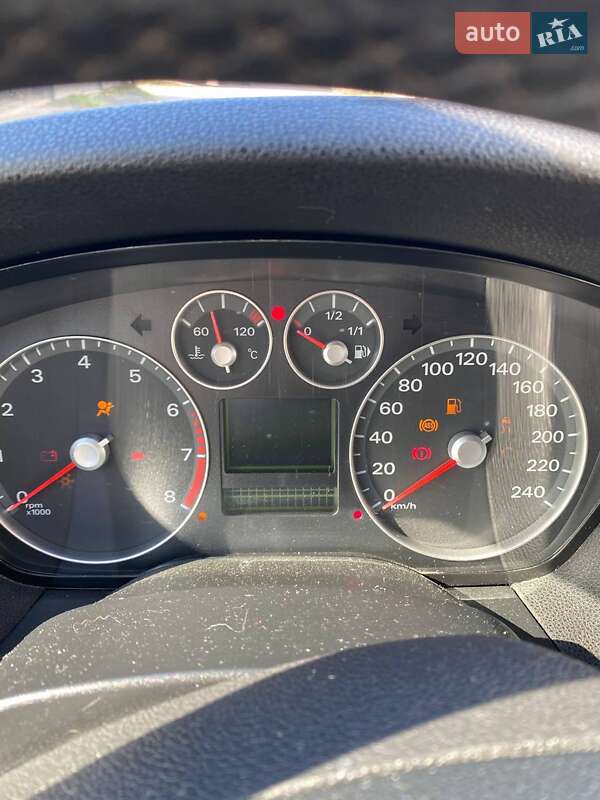 Хэтчбек Ford Focus 2005 в Житомире
