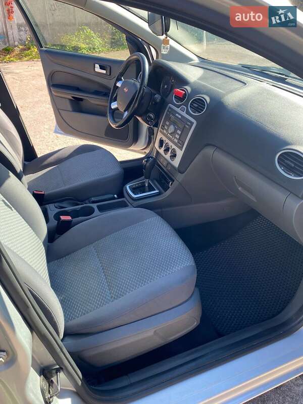 Хэтчбек Ford Focus 2005 в Житомире