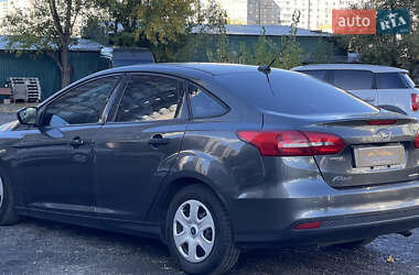 Седан Ford Focus 2016 в 