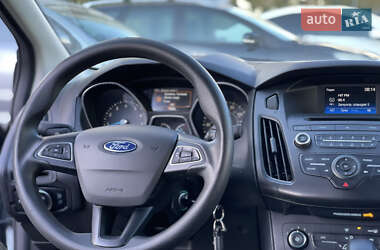 Седан Ford Focus 2016 в 