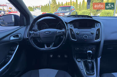 Хэтчбек Ford Focus 2017 в 