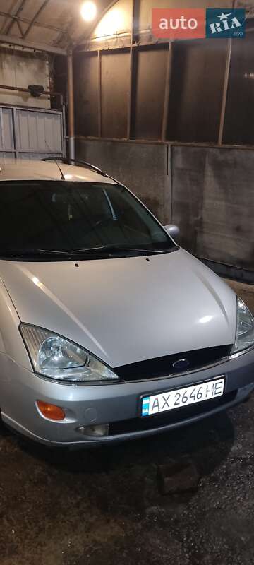Ford Focus 2000